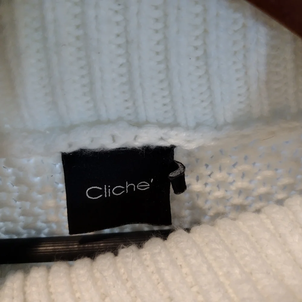Sweater - Picture 4 of 4